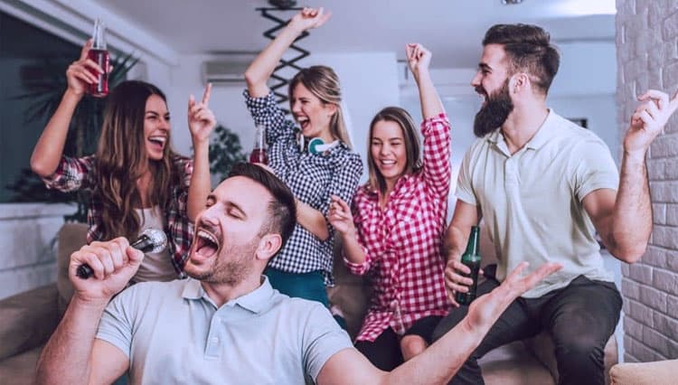 5 Cara Asyik Habiskan Malam Minggu di Rumah Saja